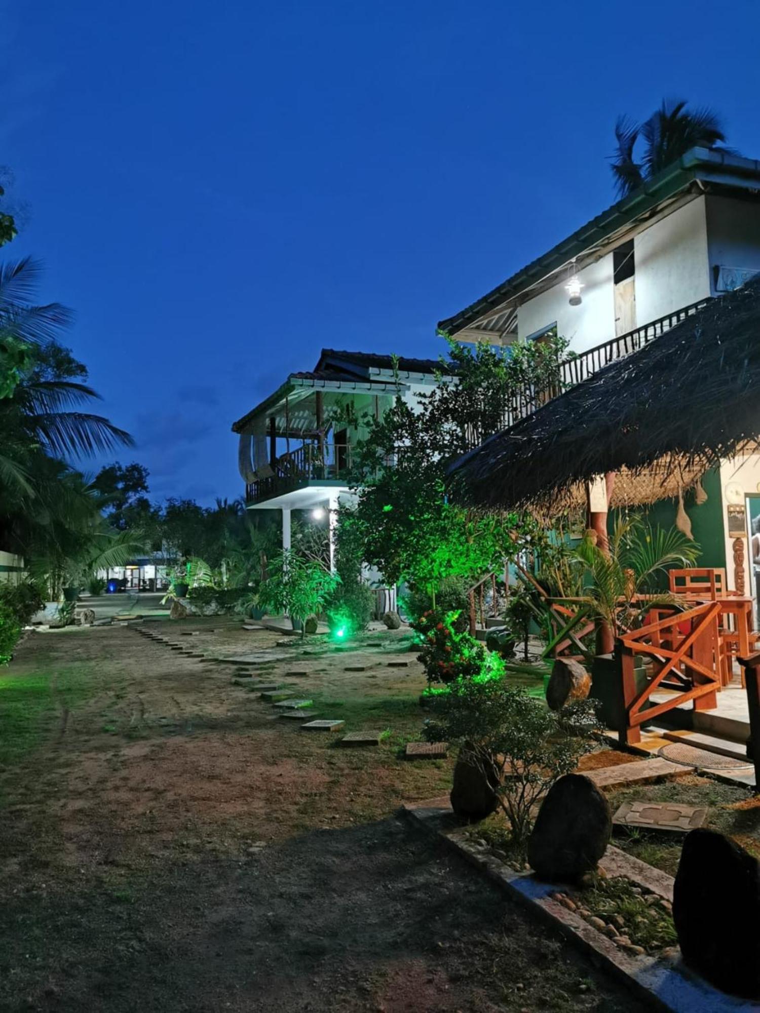Blue Skies Guest House And Restaurant Tangalle Εξωτερικό φωτογραφία