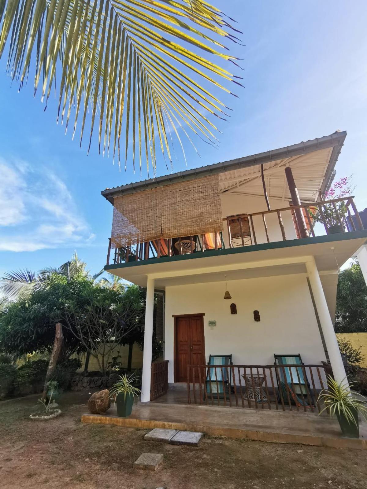 Blue Skies Guest House And Restaurant Tangalle Εξωτερικό φωτογραφία