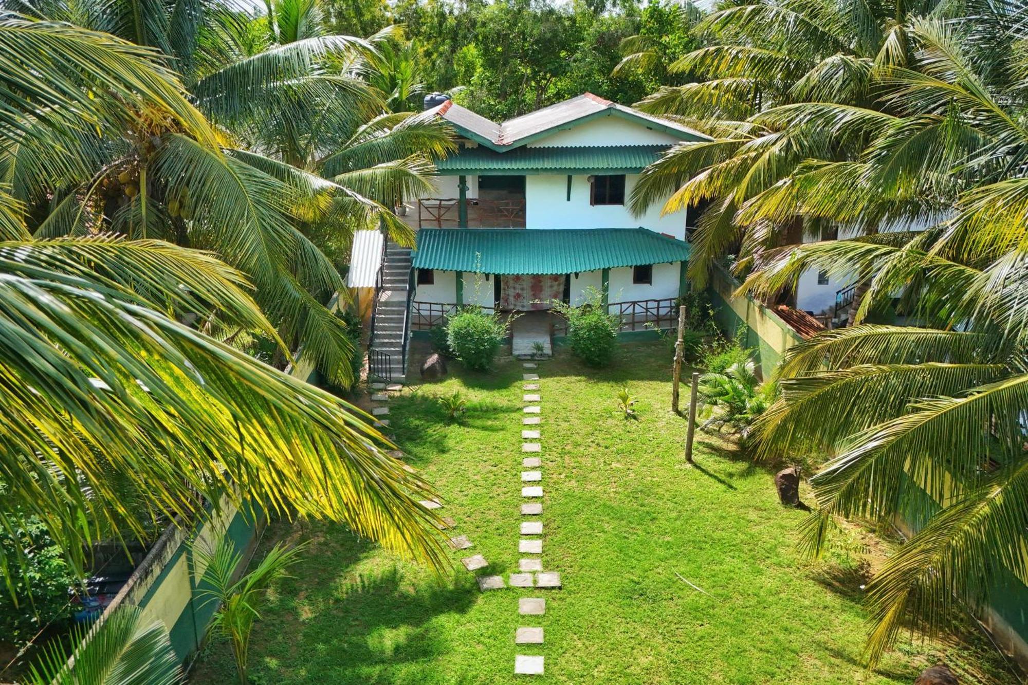Blue Skies Guest House And Restaurant Tangalle Εξωτερικό φωτογραφία