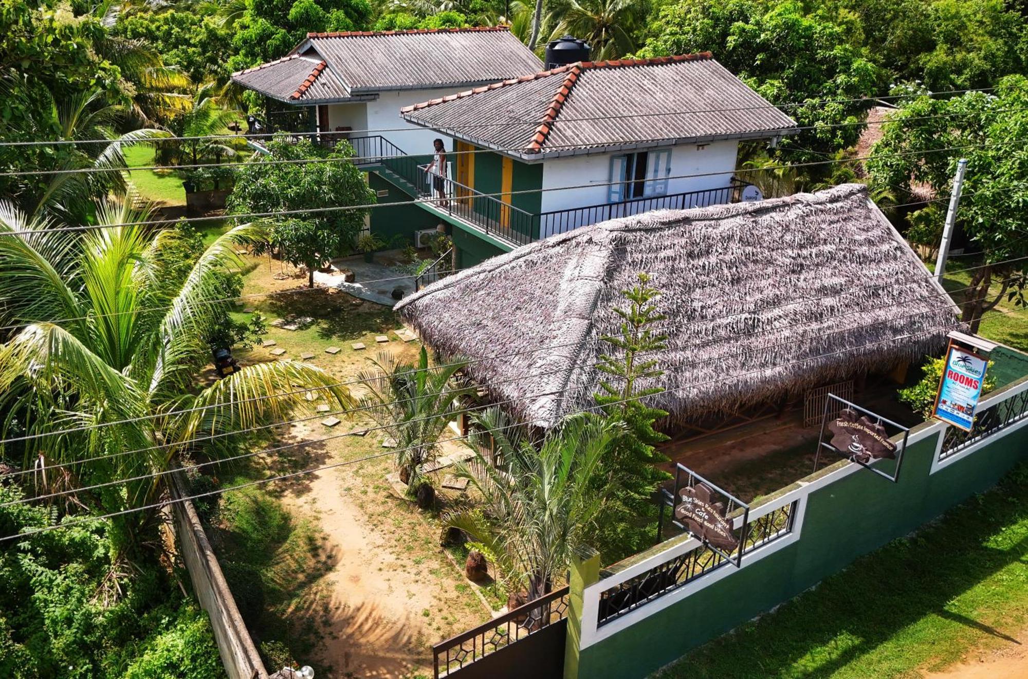 Blue Skies Guest House And Restaurant Tangalle Εξωτερικό φωτογραφία