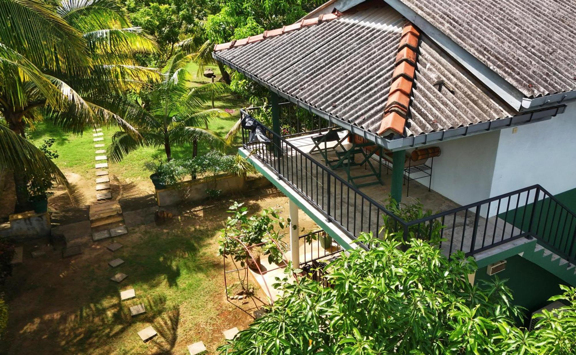 Blue Skies Guest House And Restaurant Tangalle Εξωτερικό φωτογραφία