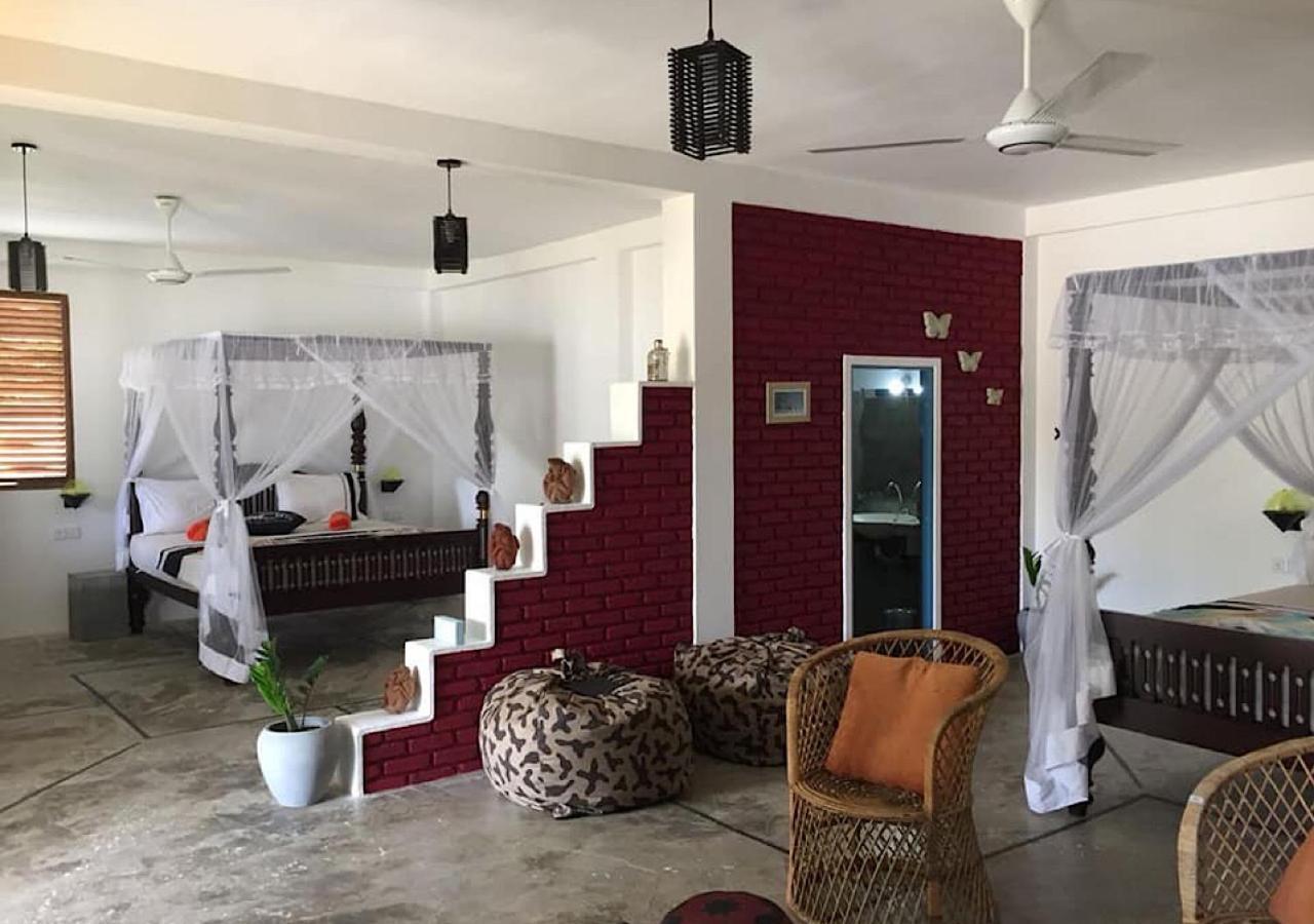 Blue Skies Guest House And Restaurant Tangalle Εξωτερικό φωτογραφία